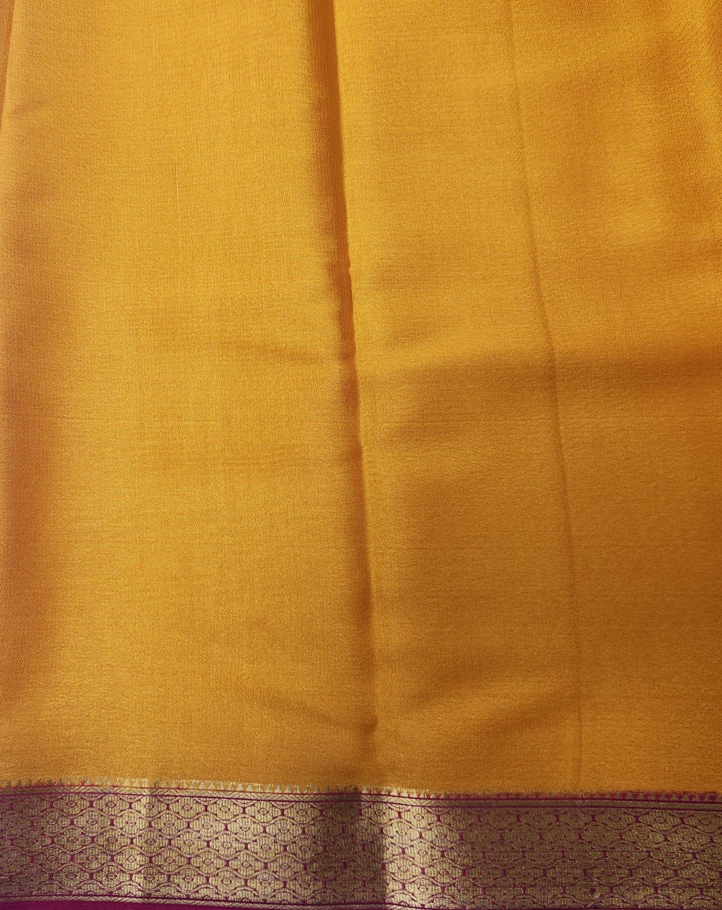 Classic Contrast: Pure Crepe Saree