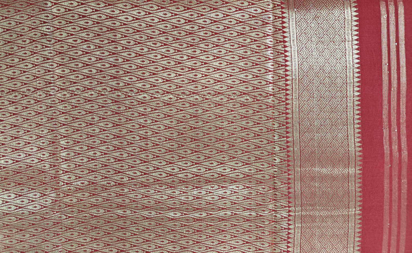 Regal Weave Harmony - Pure Crepe Brocade saree
