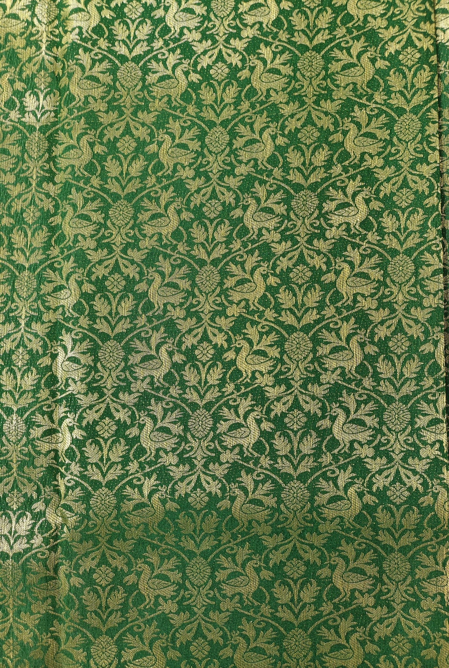 Regal Weave Harmony - Pure Crepe Brocade saree