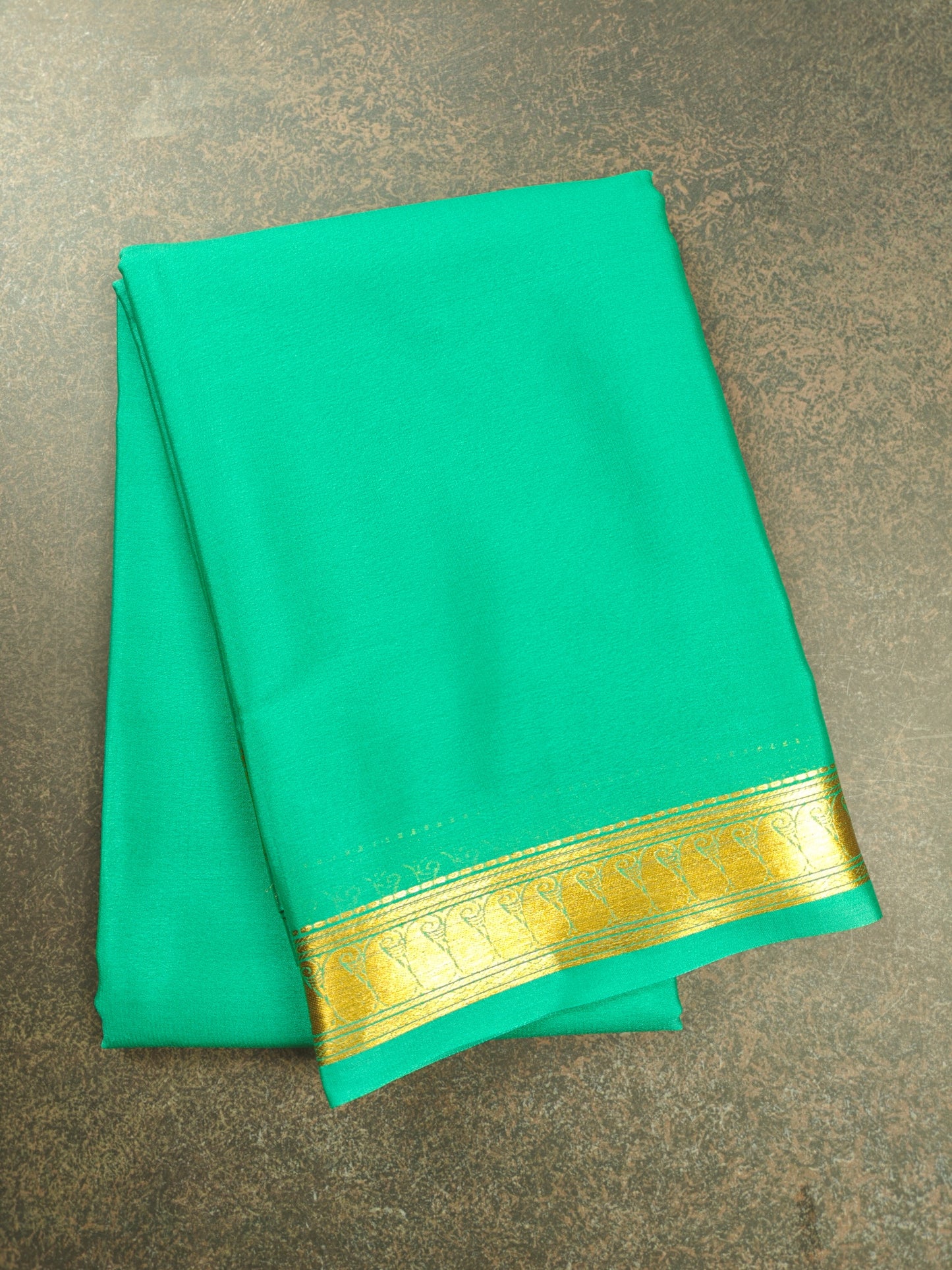 Minimalism - Pure Crepe Self Saree