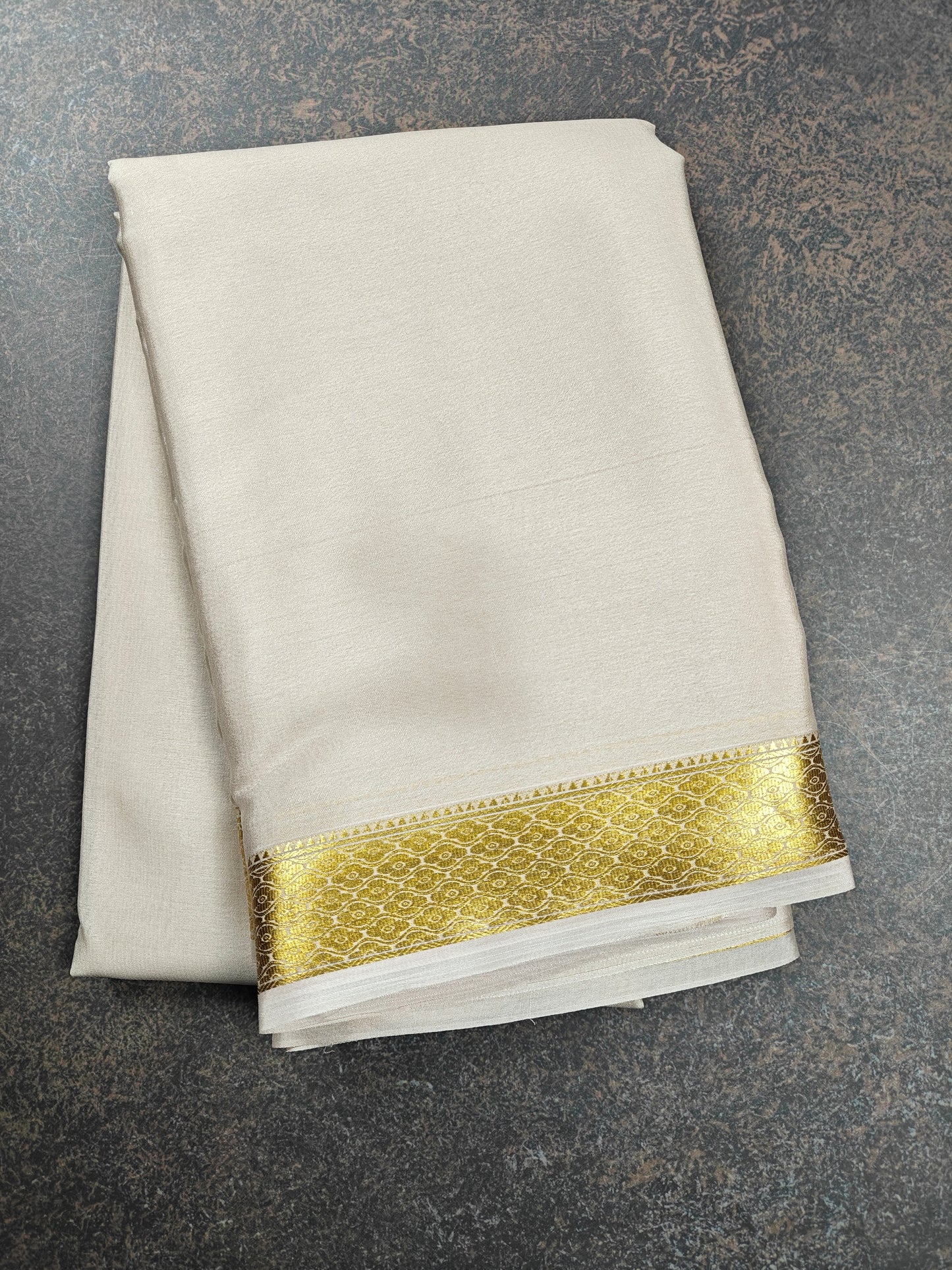 Minimalism - Pure Crepe Self Saree