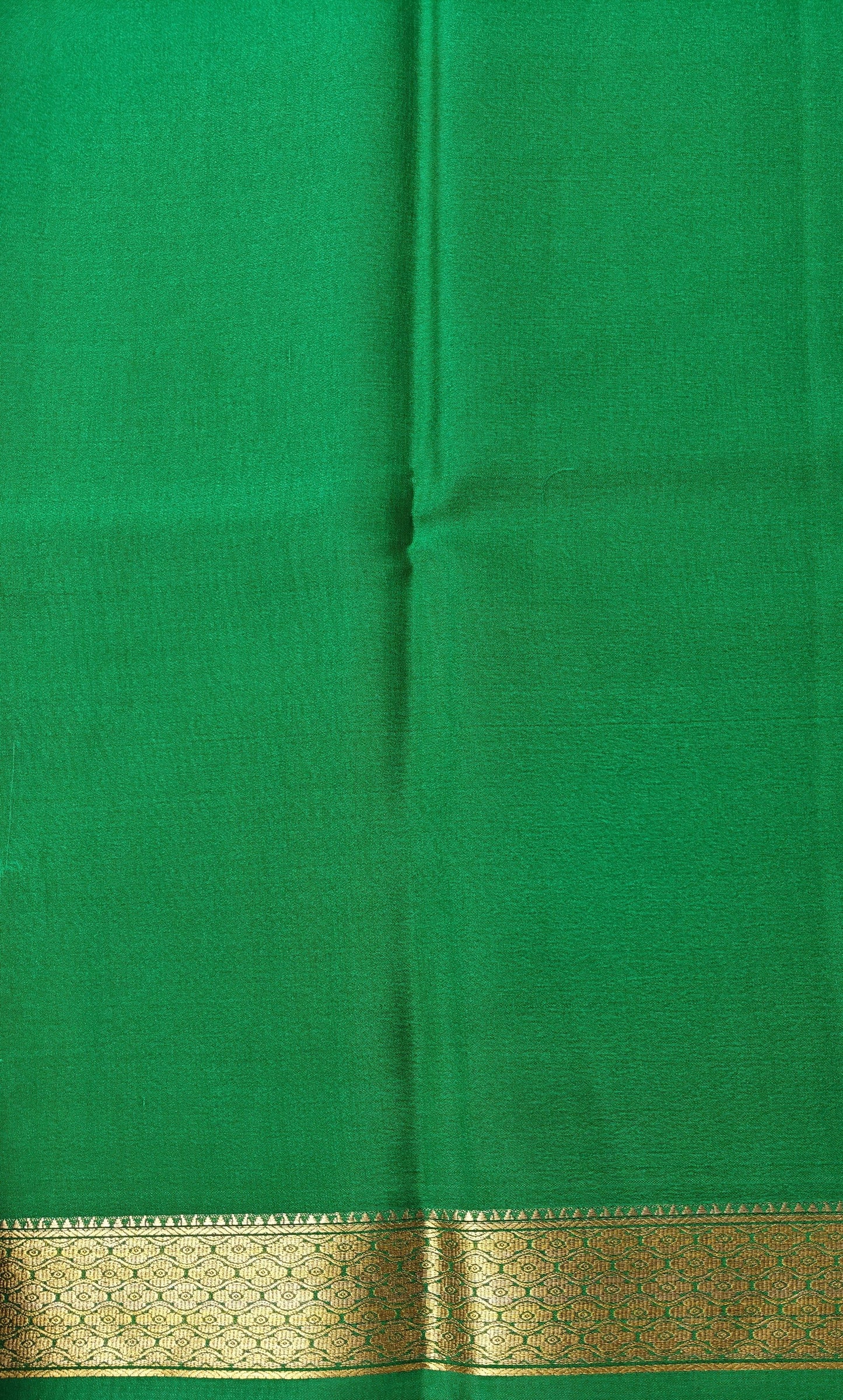 Minimalism - Pure Crepe Self Saree