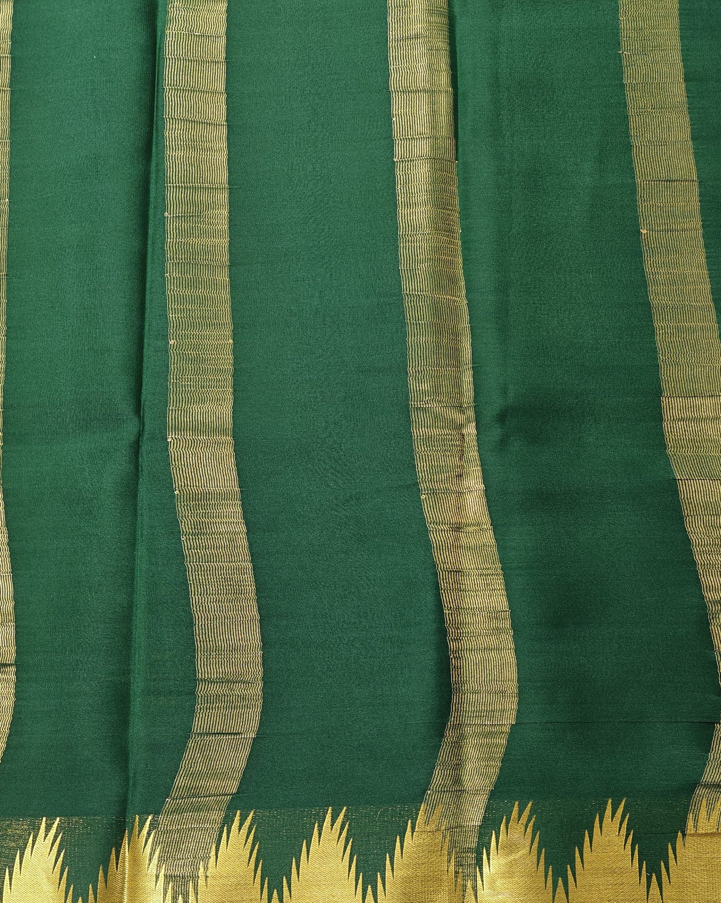 Grace in Weave - Pure crepe 90grams Temple border saree