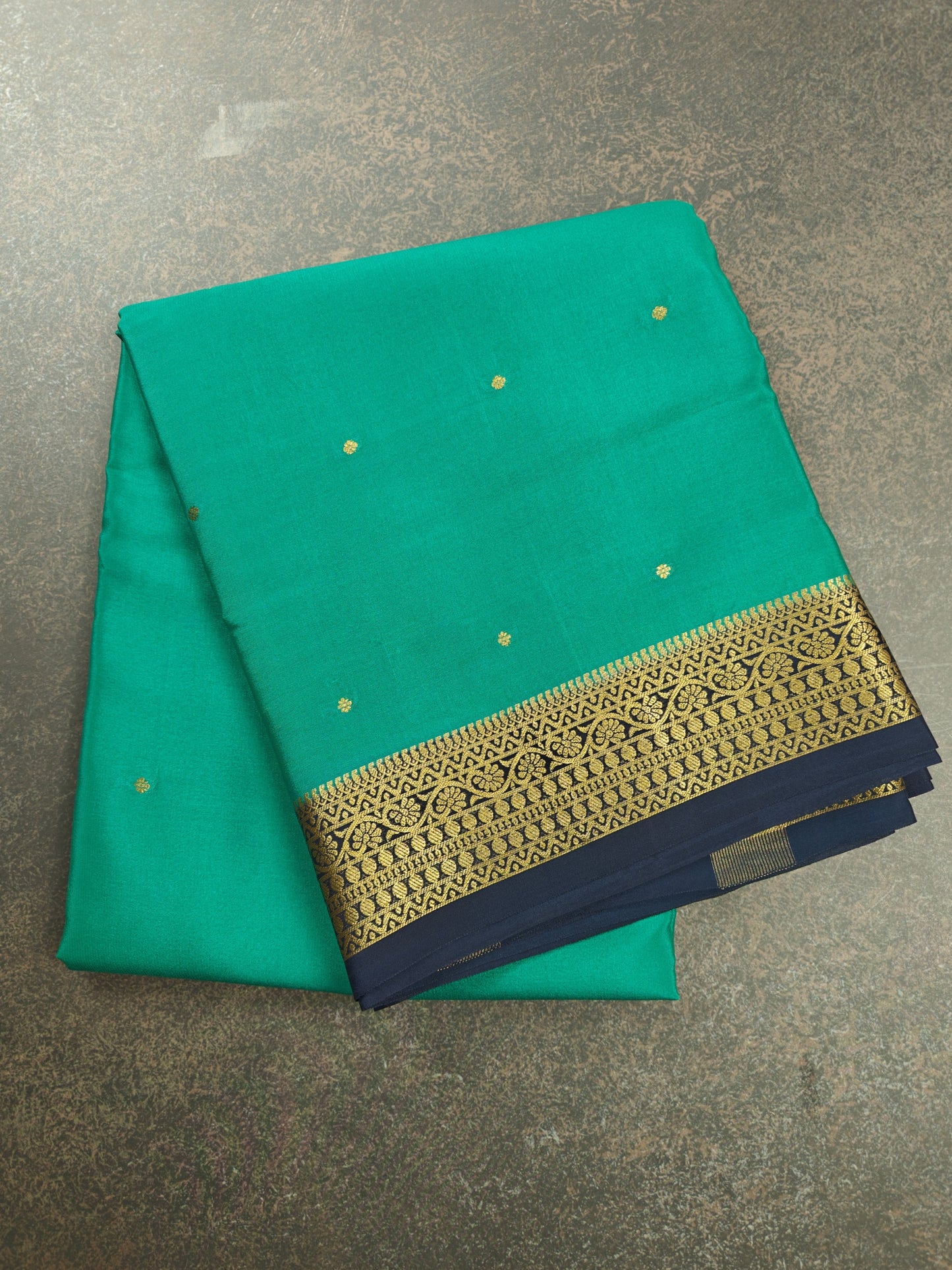 Pure Crepe Saree with small  motifs