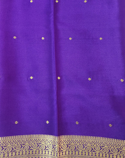 Pure Crepe Saree with small  motifs