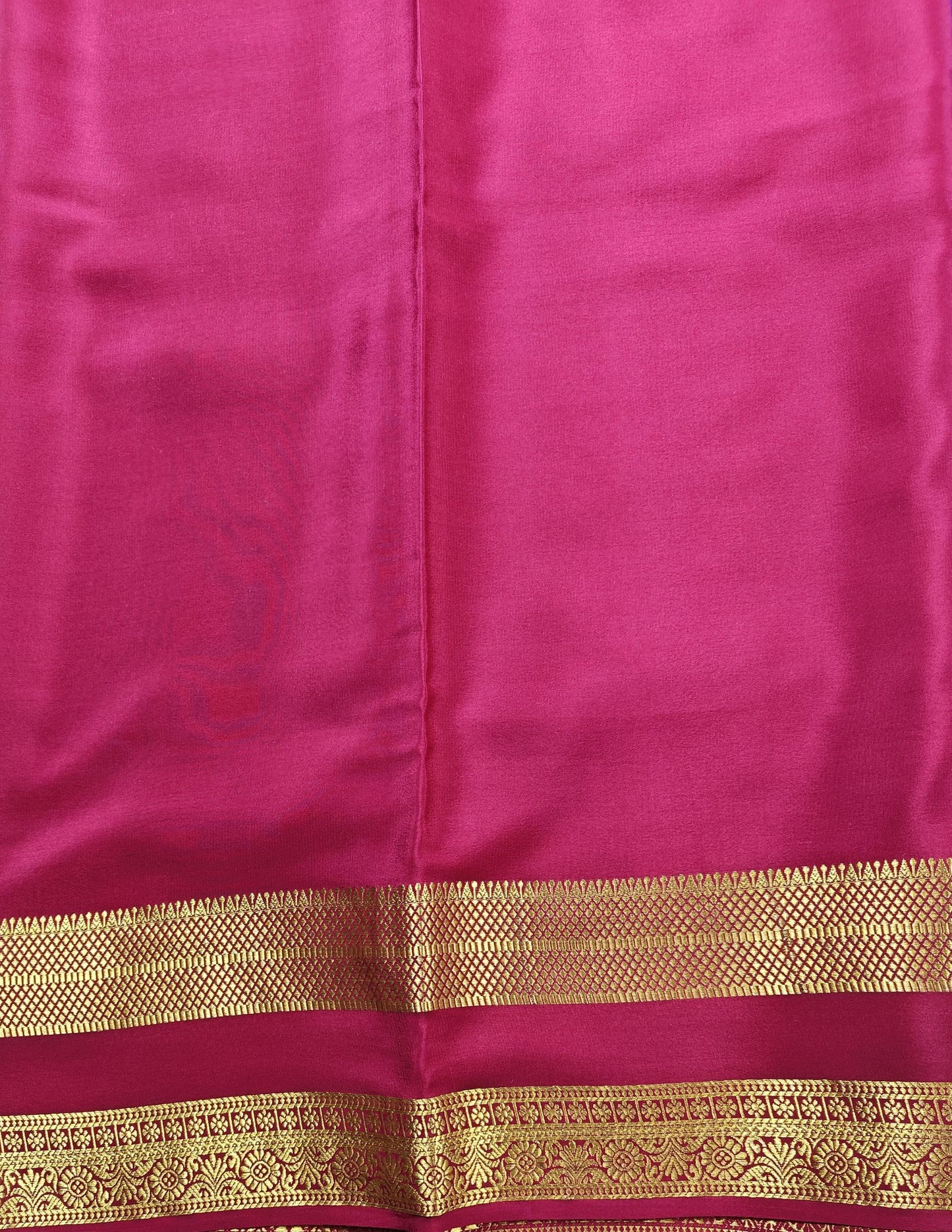 Pure Crepe saree with Bentex border