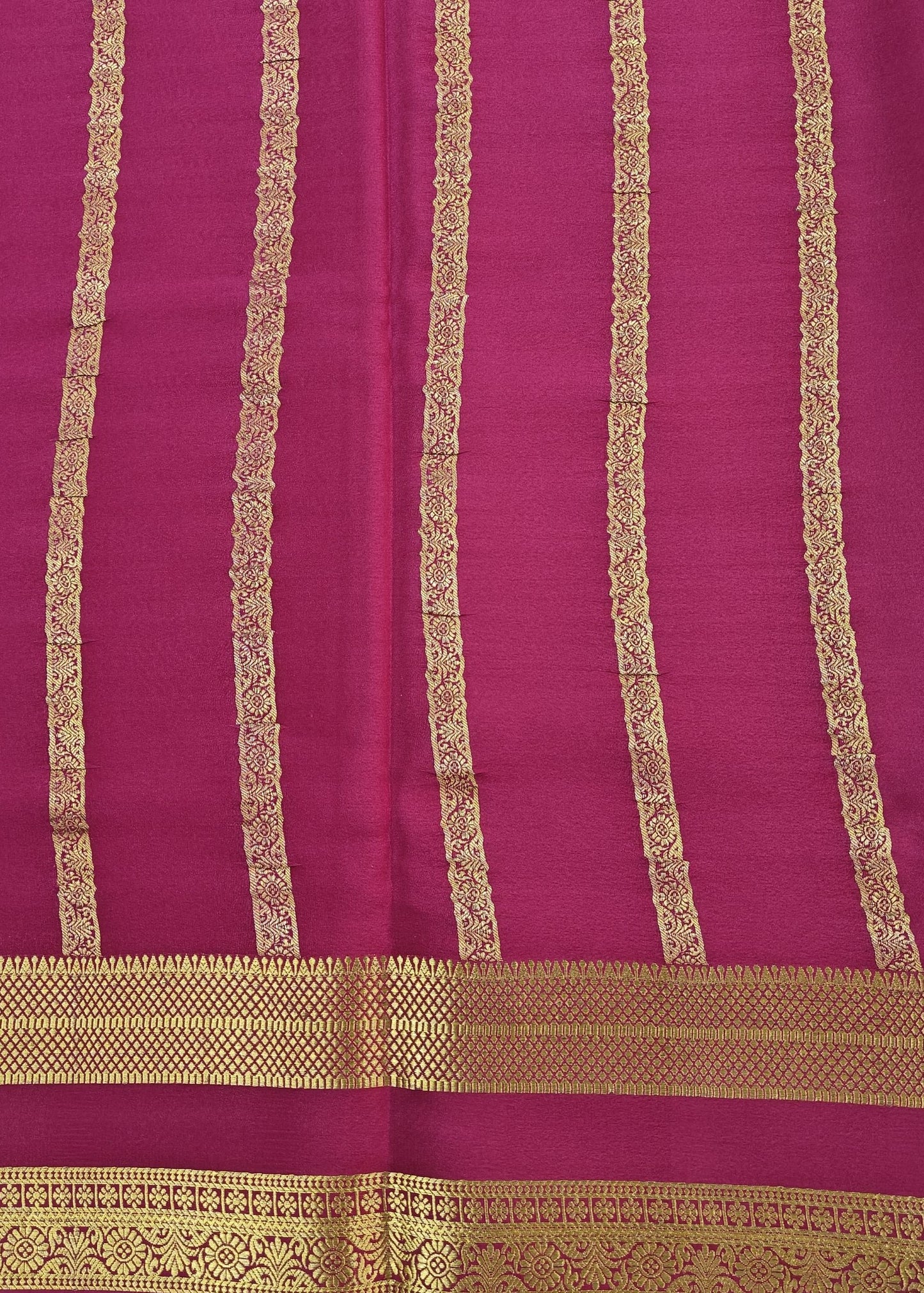 Pure Crepe saree with Bentex border