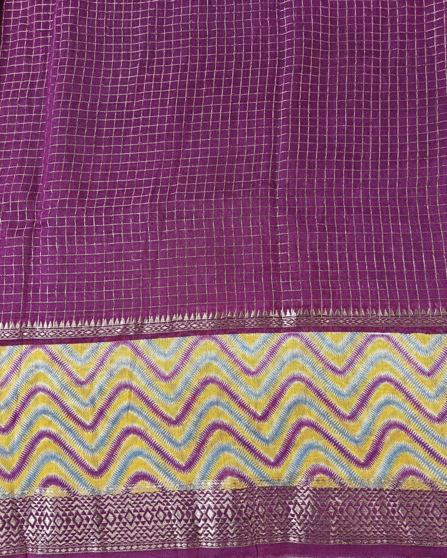 Waves & Weaves - Printed Saree