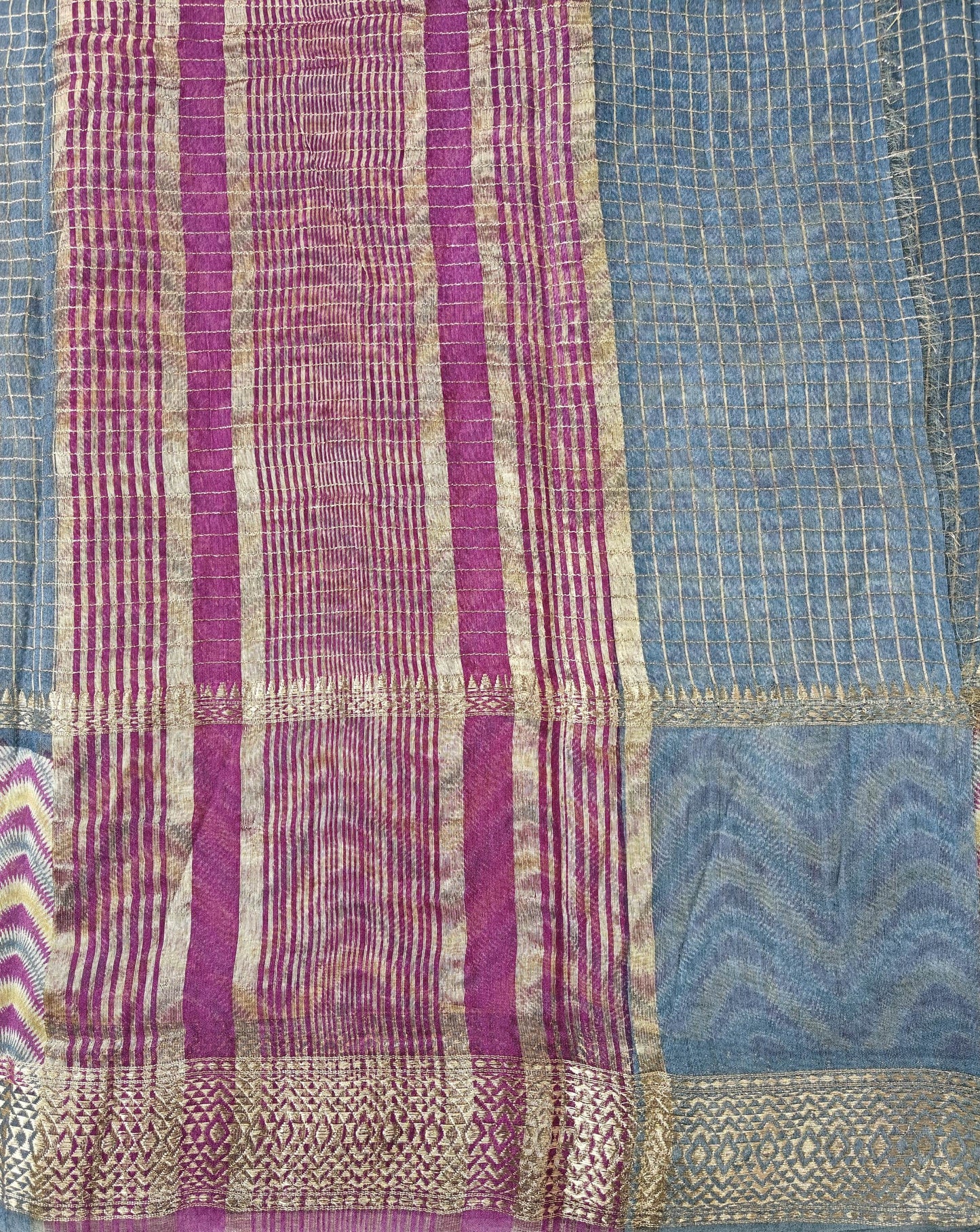 Waves & Weaves - Printed Saree