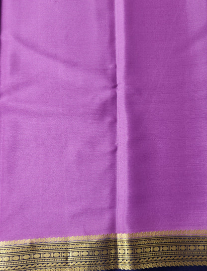 Classic Contrast: Pure Crepe Saree
