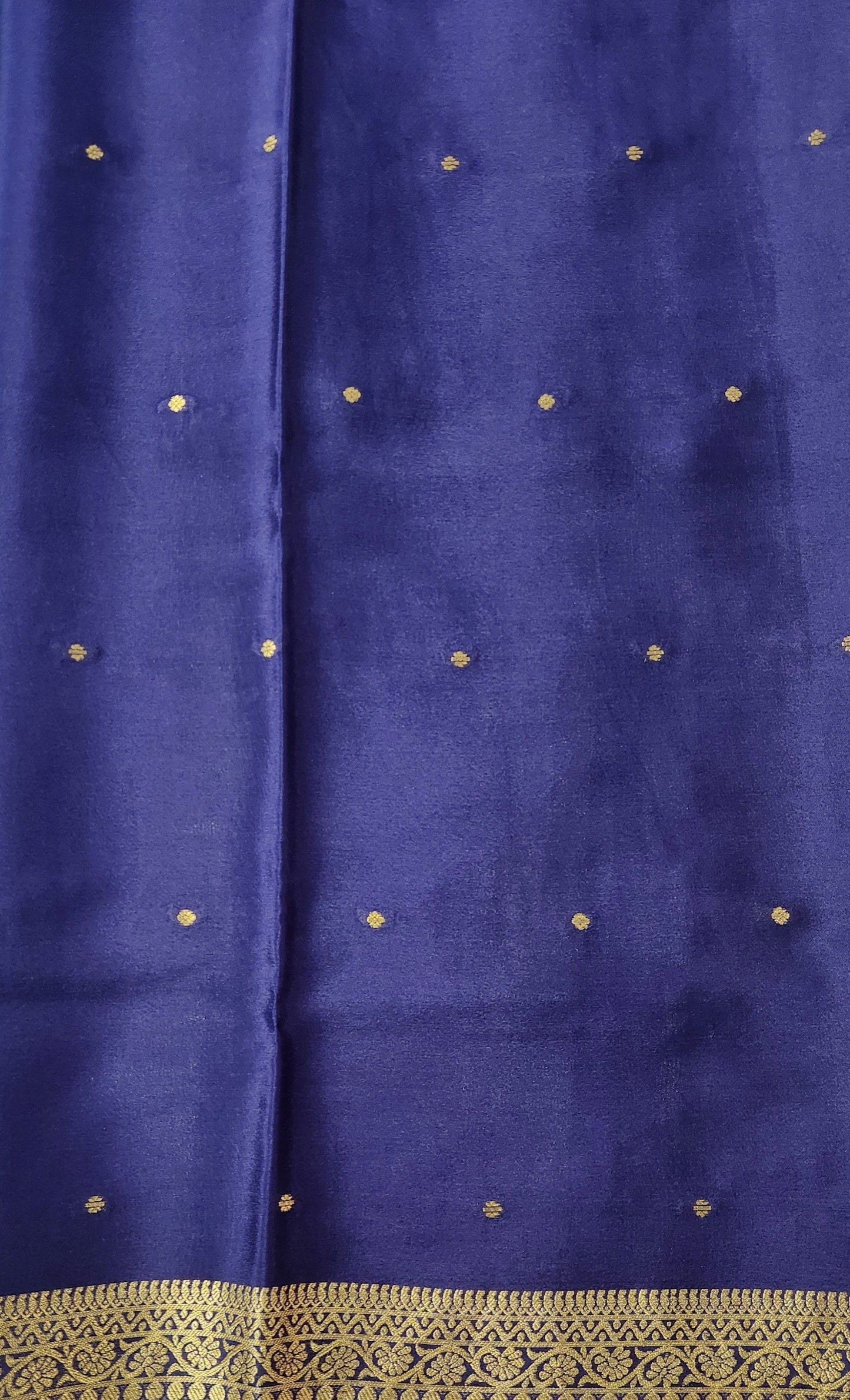 Pure Crepe Saree with small  motifs