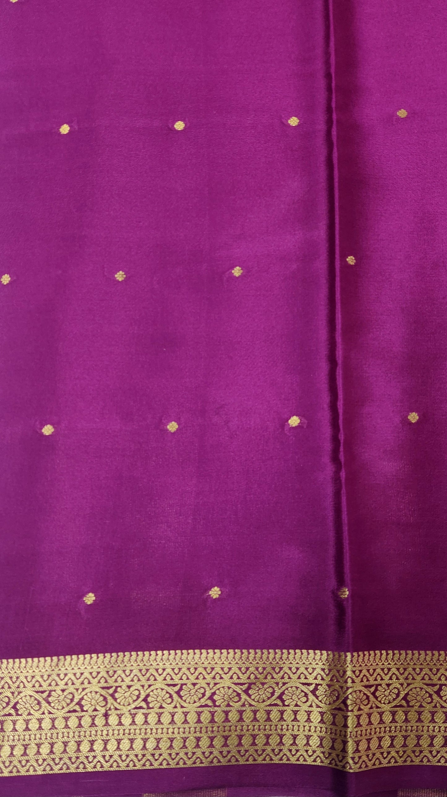 Pure Crepe Saree with small  motifs