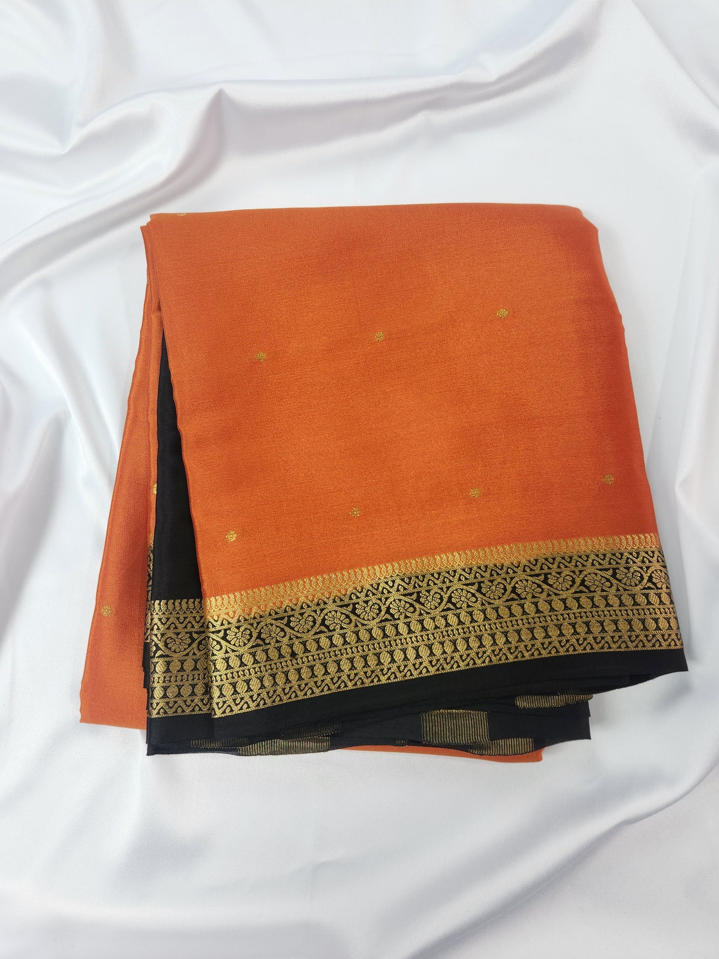 Pure Crepe Saree with small  motifs