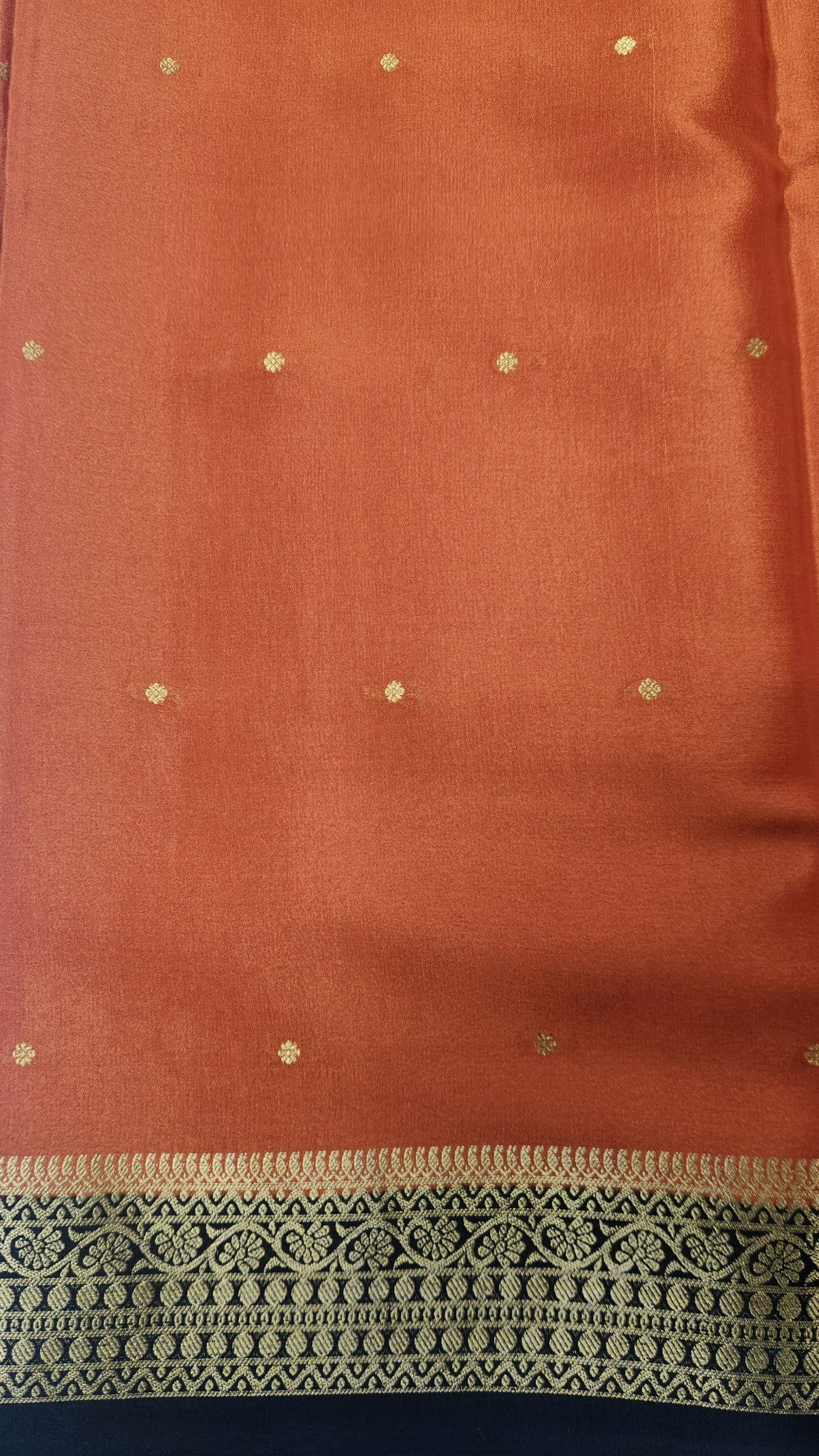 Pure Crepe Saree with small  motifs