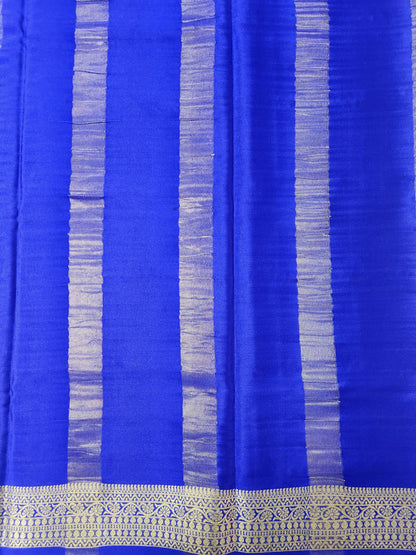 Pure Crepe Saree with small  motifs