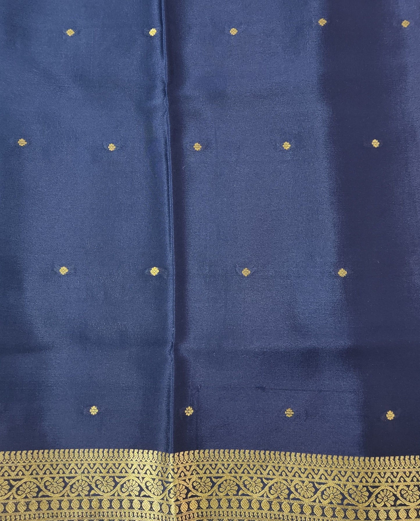 Pure Crepe Saree with small  motifs