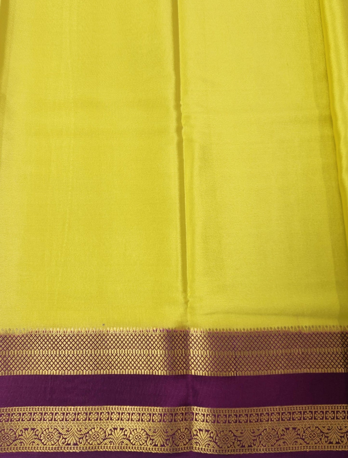 Pure Crepe saree with Bentex border