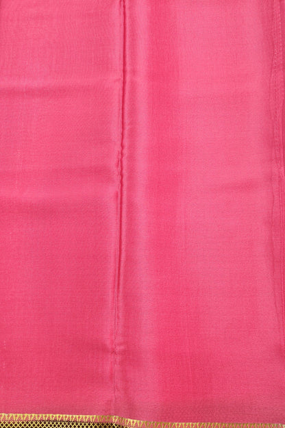Pure Crepe saree with Bentex border