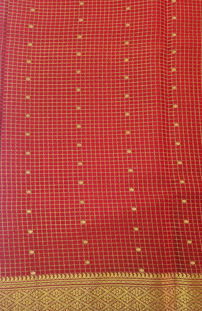 Golden Grid Elegance - Pure Crepe 100grams saree