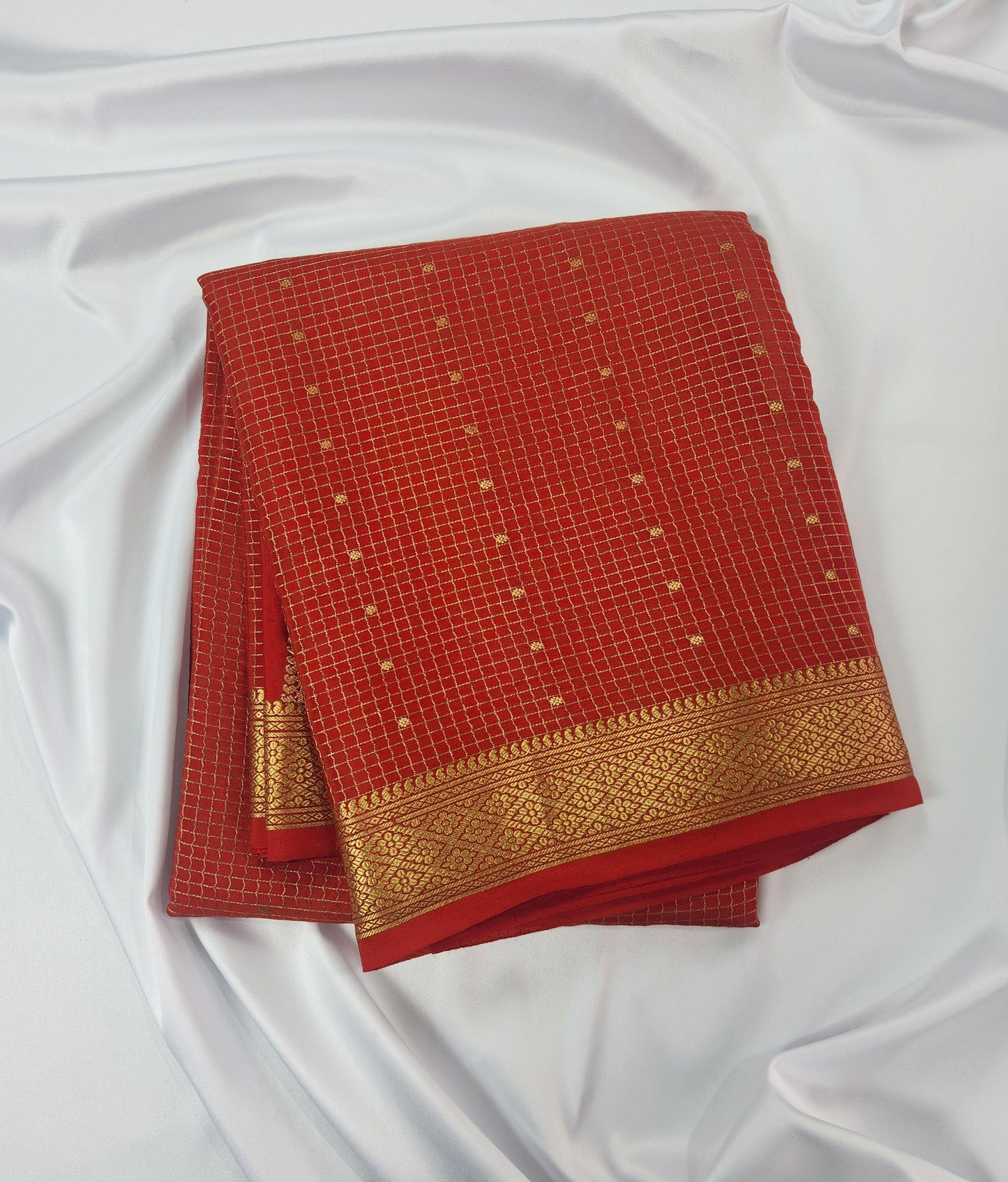 Golden Grid Elegance - Pure Crepe 100grams saree