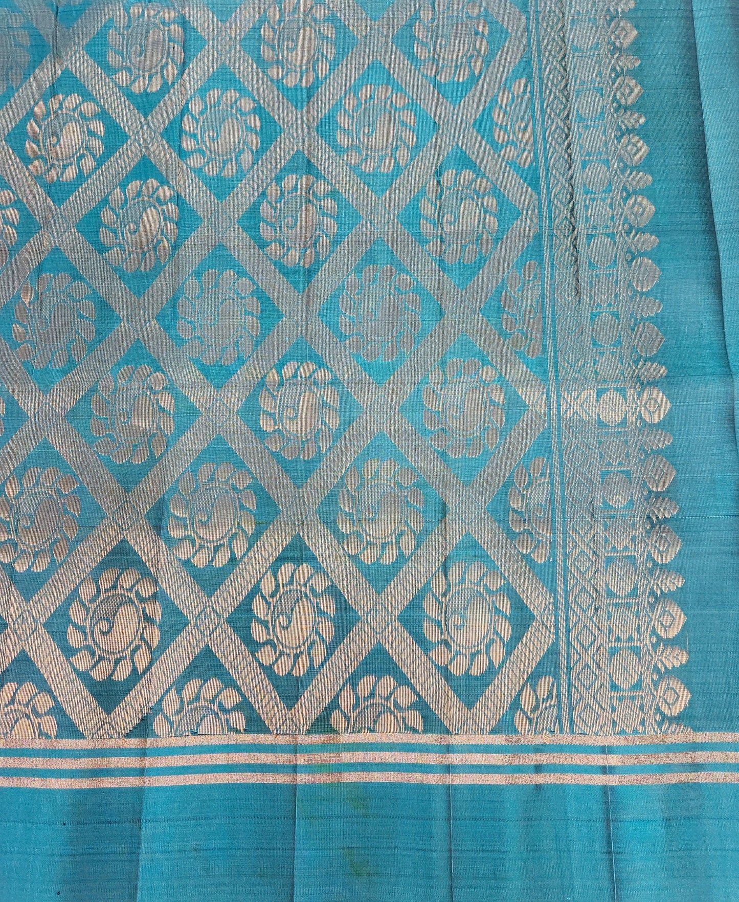 The Motif Classic - Handloom saree with bentex border