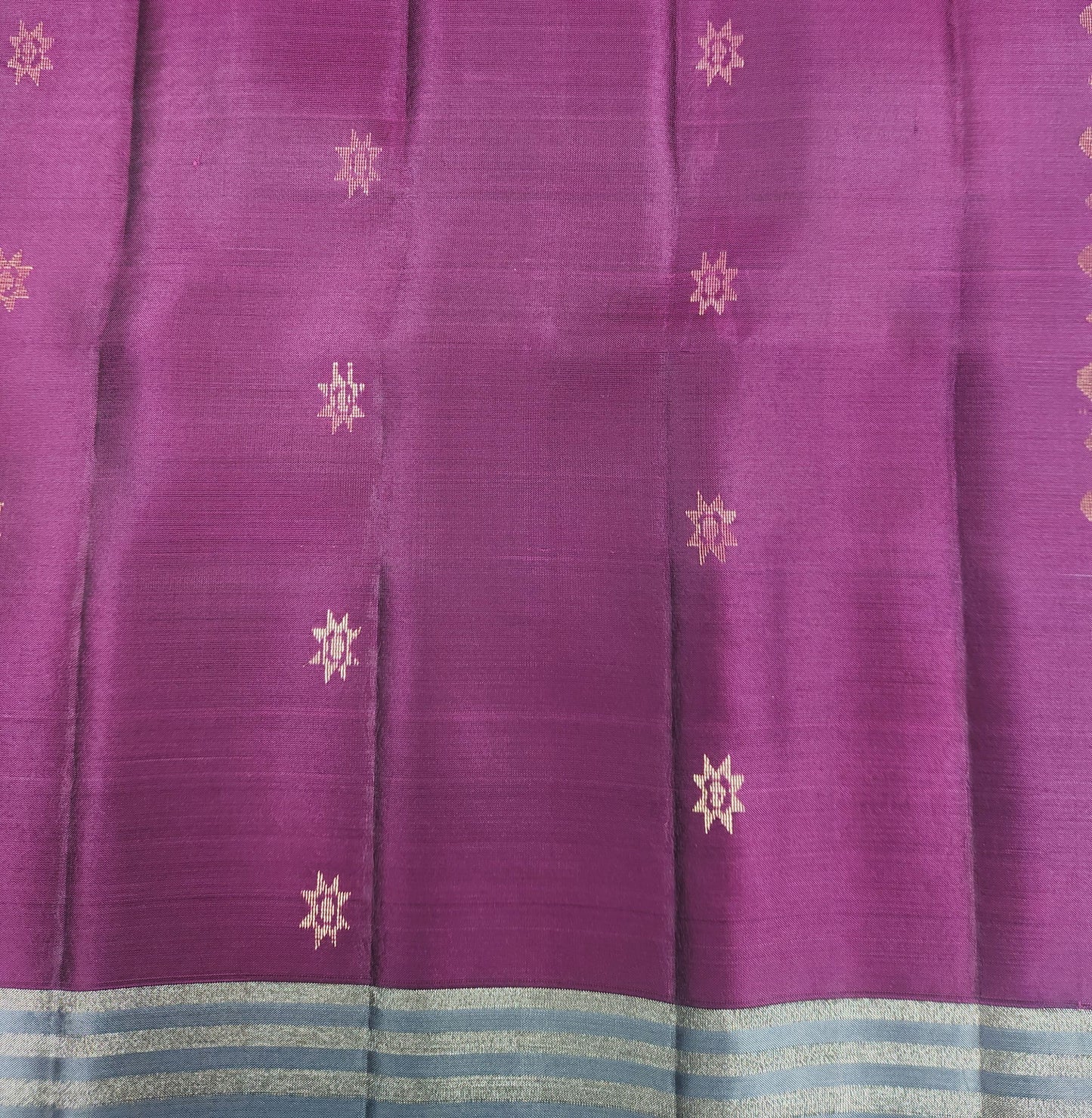 The Motif Classic - Handloom saree with bentex border